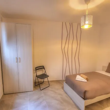 Bright And Beautifully Furnished Close To Seafront Bfra1-2 *