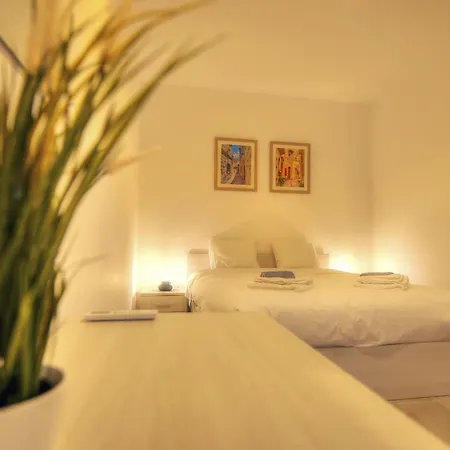 Bright And Beautifully Furnished Close To Seafront Bfra1-2 Apartment *